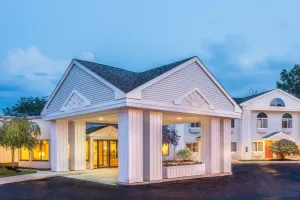 Image of Days Inn by Wyndham Tiffin