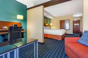 Image of Comfort Inn & Suites Green Bay Stadium Area