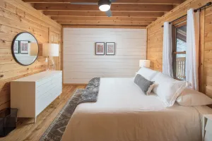 Image of Red Feather Cabins 320
