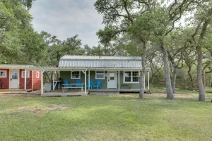 Image of 5 Mi to Splashway Waterpark: Cabin in Rock Island