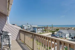 Image of Fernandina Beach Vacation Rental: Steps to Beach!