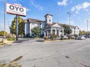 Image of OYO Townhouse Oklahoma City Airport