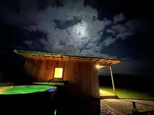 Image of Bristol Escape Cabin With Stunning Views