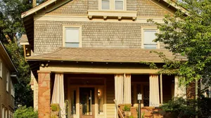 Image of Charles on 11th - Beautifully Restored Historic Southside Home Walkable Perfect for Groups