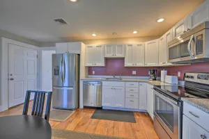 Image of Bright Apartment - half Mi to Greenport Harbor!