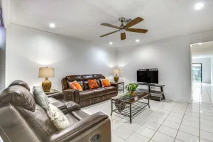 Image of 15 Mi to Beach: Modern Coral Springs Home