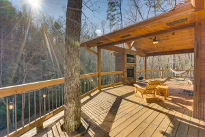 Image of Gorgeous Murphy Cabin w/ Large Deck: 2 Mi to Dtwn!