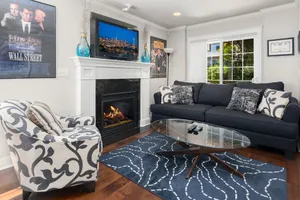 Image of Seattle Vacation Home: Wall St.