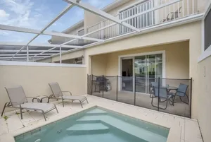 Image of 3 Bed Town Home With Splash Pool! 3 Bedroom Townhouse by RedAwning