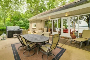 Image of Boat Dock: Lakeside Kentucky Getaway!