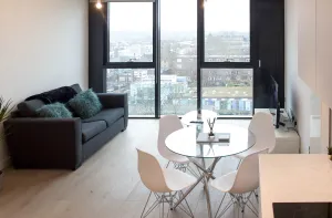 Image of Luxury 2 bedroom apartment 20 min from central London