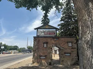 Image of Plains motel