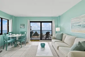 Image of Updated Ocean Front Condo Aquamarine Suite 201