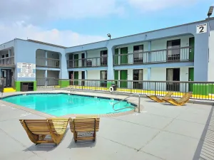 Image of SureStay Studio by Best Western Victoria