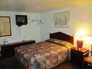 Image of Relax Inn - Cottage Grove