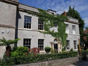 Image of The Covenstead
