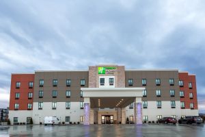 Image of Holiday Inn Express & Suites - Columbus - Worthington by IHG