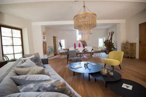 Image of Les Cailloux Dorés