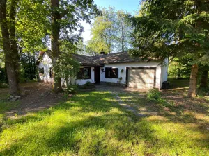 Image of Charming Holiday Home With Garden