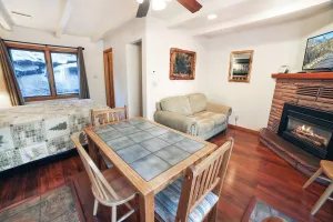 Image of Sunnyside Knoll- 11 apts