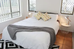 Image of Lovely 1 Bedroom Apartment Steps to the Beach