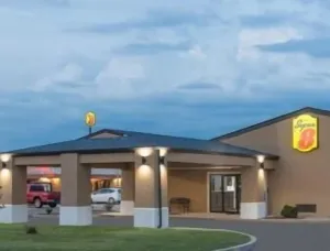 Image of Super 8 by Wyndham Charleston Sikeston East MO