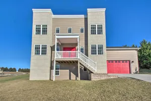 Image of Harrisonburg Retreat with Hot Tub about 2 Mi to JMU