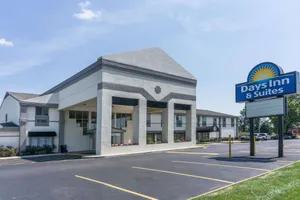 Image of Days Inn by Wyndham Columbus East Airport