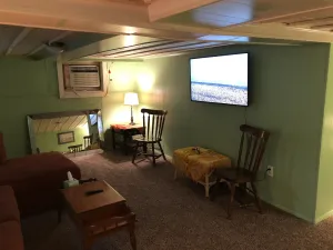 Image of Rustic BEACH FRONT Basement Apt, Pet Friendly Wi-Fi apts