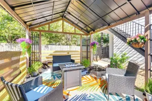 Image of South Houston Townhome with Patio & Gas Grill