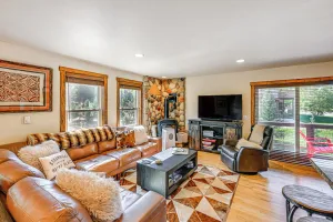 Image of Duplex in Quiet Family Neighborhood 1 Mi to Skiing