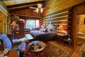 Image of Creekwalk Inn Bed and Breakfast with Cabins
