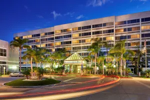 Image of DoubleTree by Hilton LAX - El Segundo