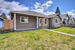 Image of Grants Pass Home 1 Mi to Downtown and Rogue River!