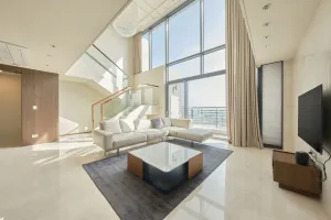 Image of UH FLAT Signature DAEGU