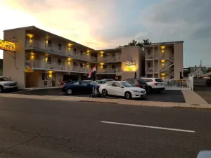 Image of Bay Breeze Motel