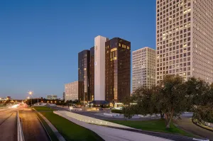 Image of DoubleTree by Hilton Hotel Houston - Greenway Plaza