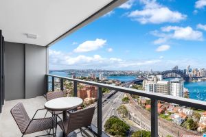 Image of Meriton Suites North Sydney