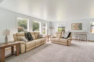 Image of 'the Crab Shack' Westport Home Half-mi to Beach!