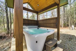 Image of Chic Forest Hideaway in Broken Bow w/ Hot Tub