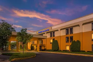Image of Comfort Inn & Suites Mt. Holly - Westampton