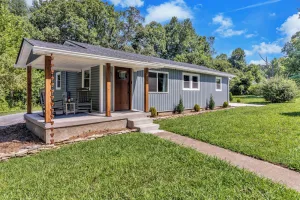 Image of Bear Walk Cottage in Black Mountain