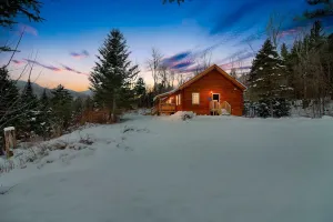 Image of Lincoln Cabin 3 Bedroom Cabin