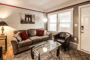 Image of Automaniac Spot in the Heart of Pontiac 3 Beds 2 Baths