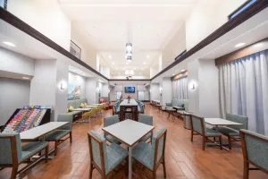 Image of Hampton Inn & Suites Seattle/Kent,WA