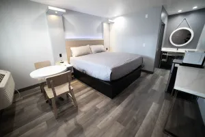 Image of Palms Motel