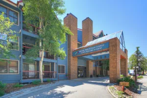 Image of River Mountain Lodge W318