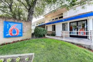 Image of Motel 6-Pinole, CA