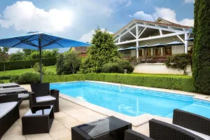 Image of Logis Hôtel-Restaurant Les Voyageurs