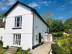 Image of Hengoed Hideaway - Spacious 3-bed House